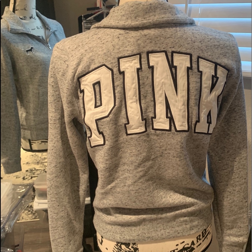 PINK (Victoria Secret) sweatshirt XS (wore once)